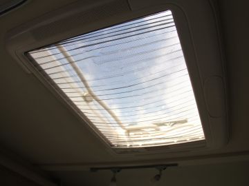 Bürstner BUT569 Nexxo T569 | Vast Bed | Kleine Camper| Elektrische Trap| Douche|